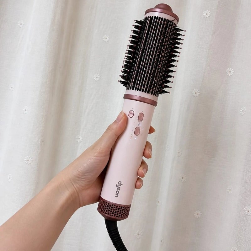 다이슨에서 이런 게 나왔다고? 에어스무스 하나로 드라이부터 C컬까지