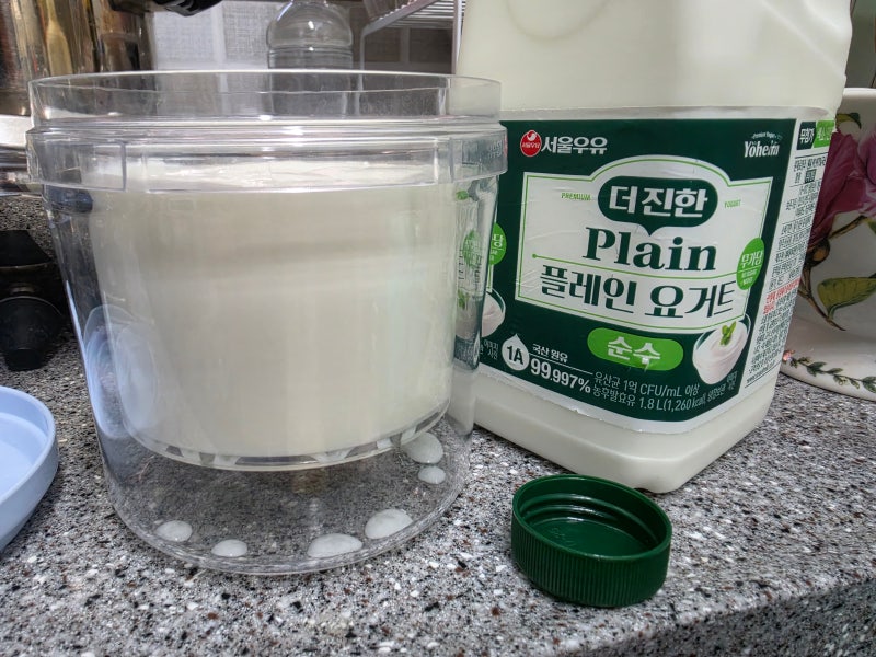 다이소 스프링 유청분리기(품번 1079761)로 꾸덕그릭요거트 만들기