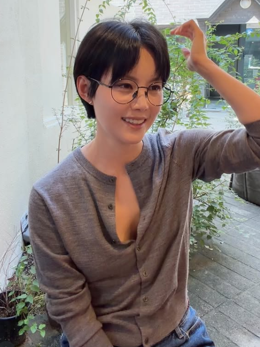 브아걸 미료, "생존 신고" 셀카 한 장에 팬들 또 술렁인 이유