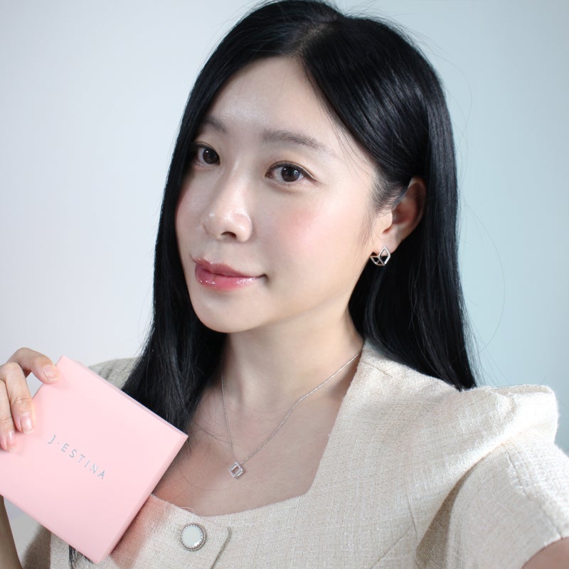 여심저격 아이유 제이에스티나 시그니처제이컬렉션 SIGNATURE.J 실버목걸이 귀걸이 여자친구선....