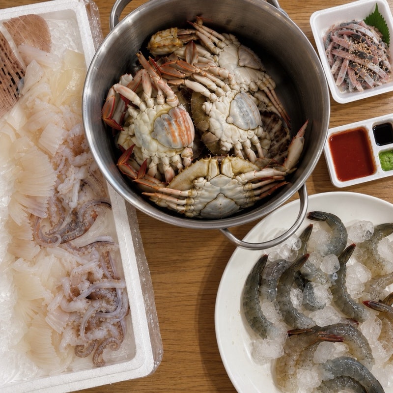 대천항수산시장 신요나수산 꽃게 생새우 오징어회로 숙소 해산물 파티