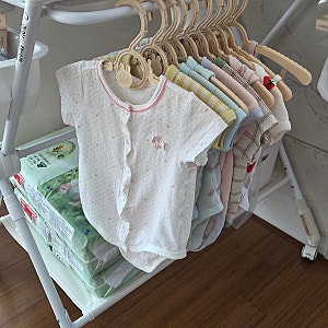 7월생 여름아기 2.9kg 신생아 바디수트 실착 후기(유니클로/H&M/코니 사이즈 비교, 건조기 사용)