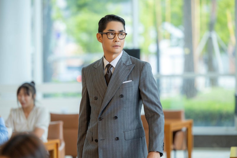 배우 배정남 , 한량에서 유명 포토그래퍼로…조흥식의 반전이 만든 변화