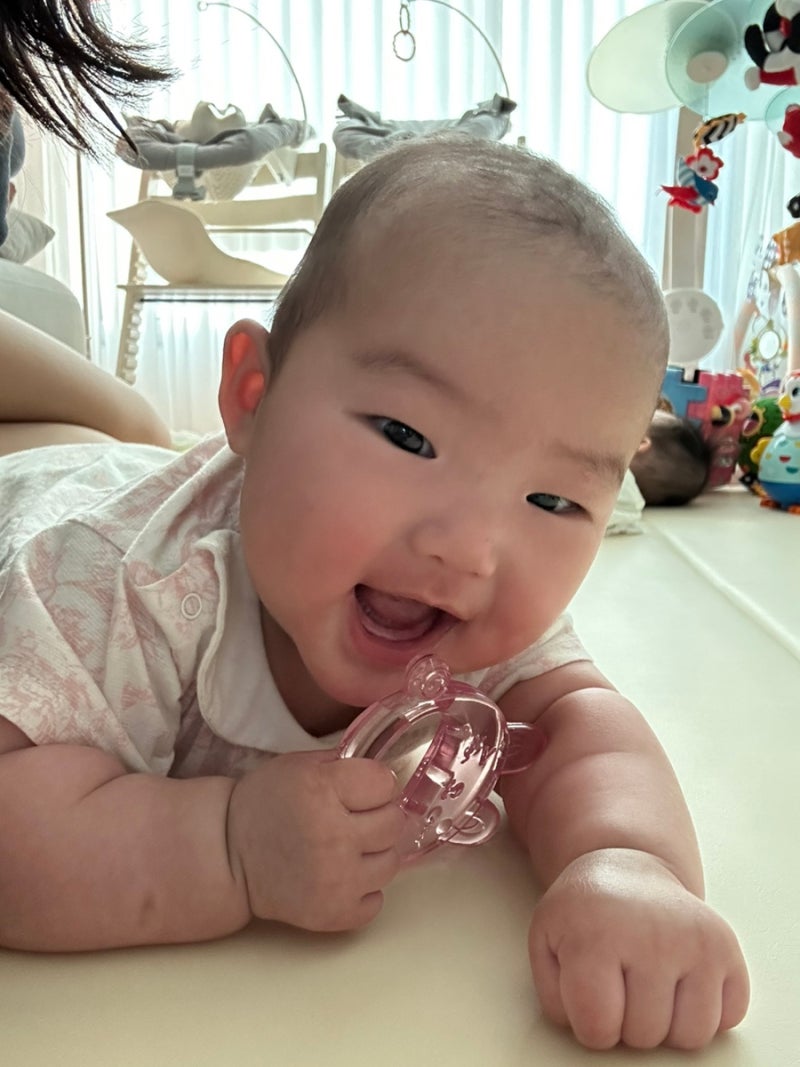 [육아용품] 이앓이하는 4개월 아기를 위한 아이스 치발기 더블하트 워터티셔