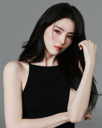 한소희 나이 키 학력 프로필, 혈액형 MBTI부터 본명 이소희 영화 인턴까지