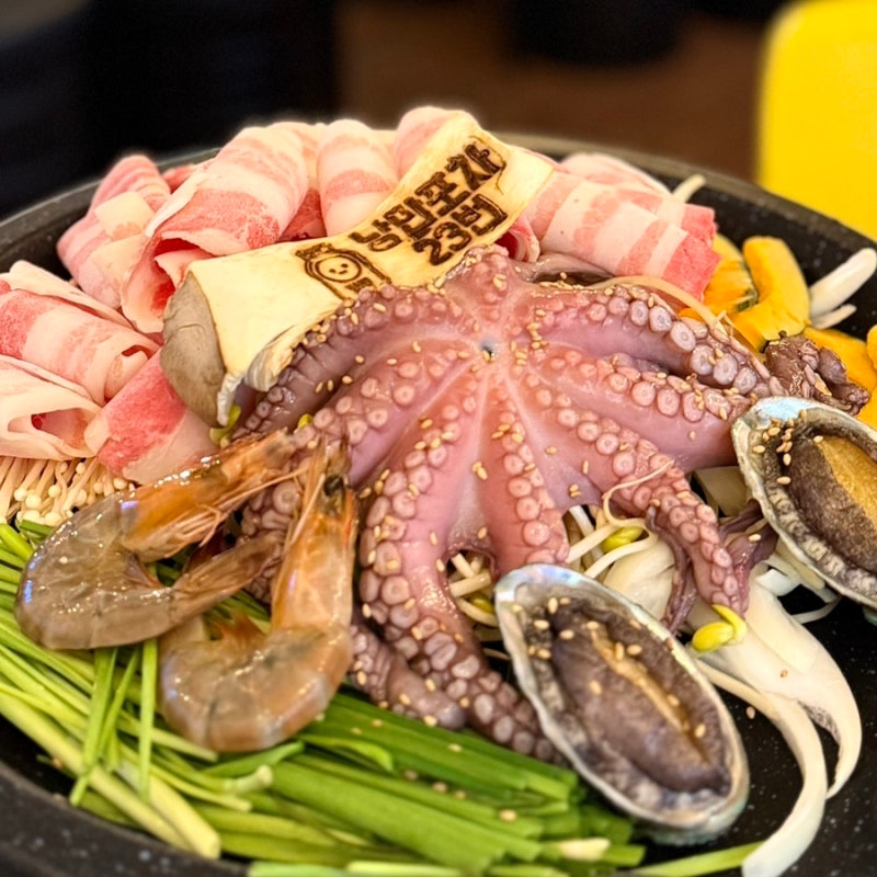 여수 낭만포차거리 맛집, 낭만포차23번 미스터삼합왕 돌문어삼합 후기