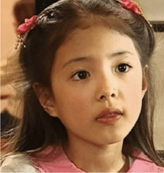 송혜교·전지현도 제쳤다고? 해외에서 난리 난 '한국 미녀 4위' 여배우의 정체