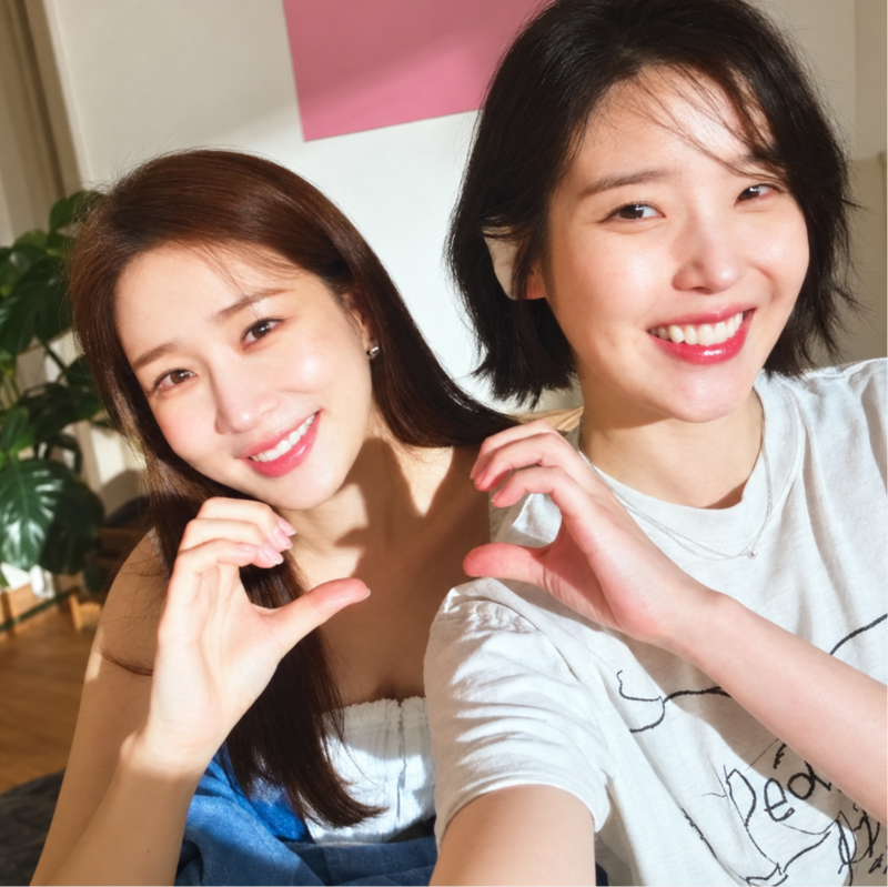 "11살 차이 뛰어넘은 15년 절친" 아이유가 유인나 위해 노래까지 만들었다고?
