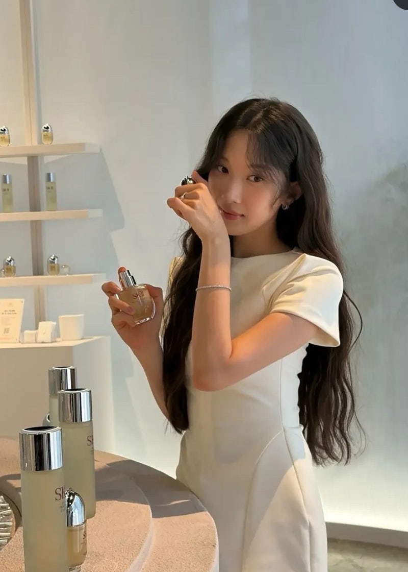 문가영 원피스 뭐지? 알고 보니 자라 제품… 가격은 7만9900원.