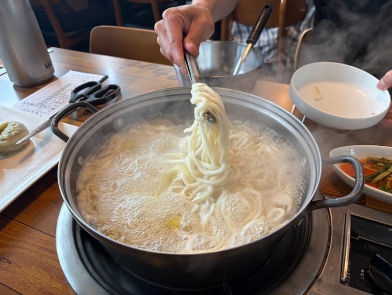 태안 안면도 대성식관 백반기행 나온 칼국수 맛집
