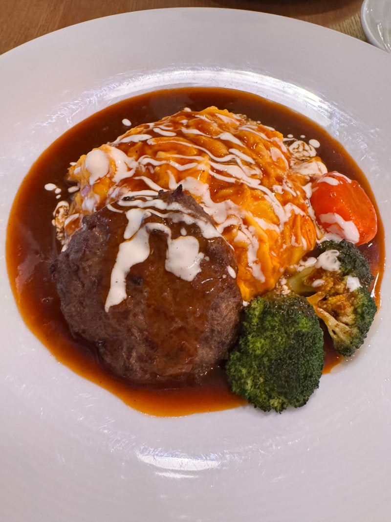블루스퀘어 공연 전 식사하기 좋은 한강진역 브런치 맛집 라뜰리에