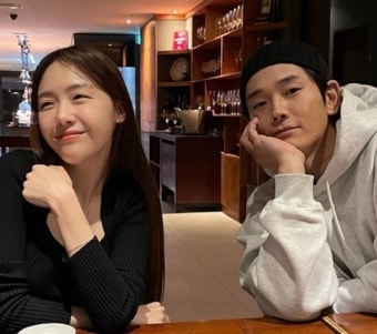 방민아♥온주완, 결혼 후 신혼 근황 포착…함께 찾은 곳은?