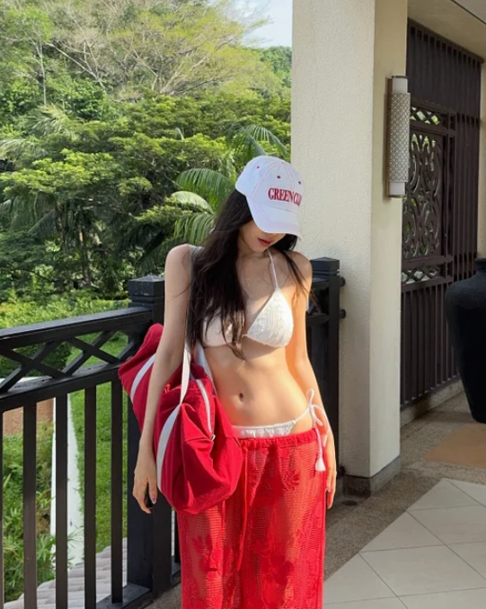 "마른 몸매에 완벽 복근까지?" 박성광 아내 이솔이, 파격 비키니 자태 공개한 이유