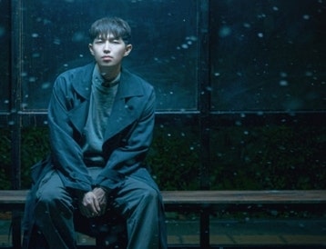 [칼럼] 기억의 좌표에 새기는 여백: 김재환, '러브 스토리텔러'의 깊이 있는 귀환