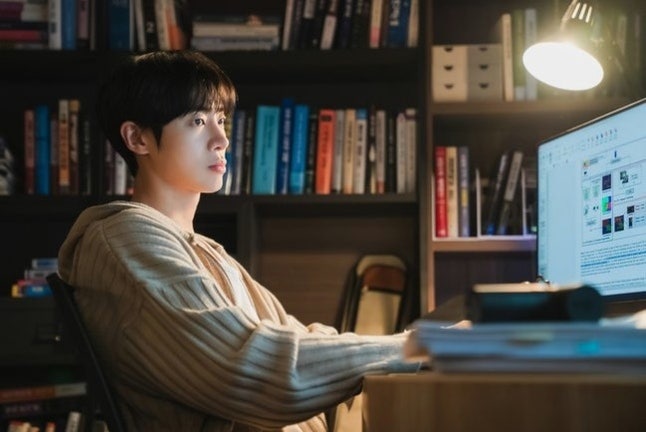 연애보다 연구가 먼저인 공대 너드남, 연애박사 추영우