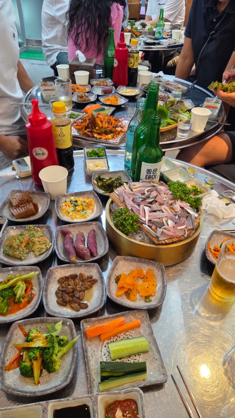부산 수영 맛집 술집 신통영굴국밥 전어회 전어구이 꽃게찜 후기