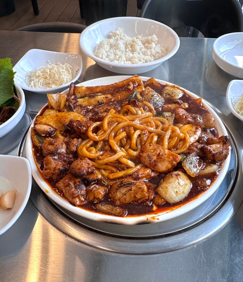 숯불에 구운 닭불고기, 서면 신상 맛집 화산닭불고기 서면점