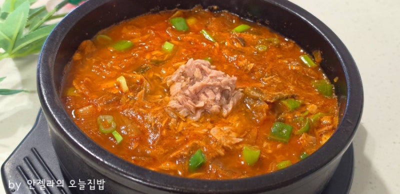 참치김치찌개 끓이는법, 맛있게 만드는 간단한 참치 김치찌개 레시피