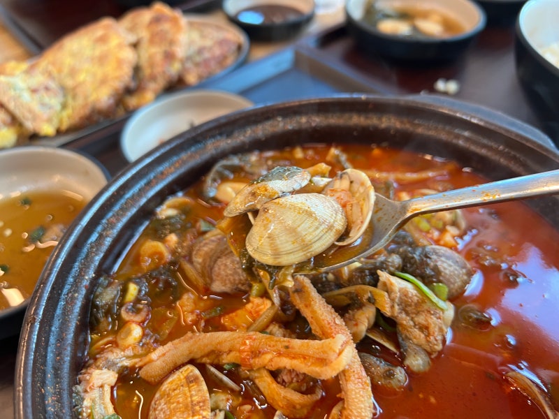 태안 맛집 추천 로컬에서도 유명한 태안바지락해장국 아침식사 후기