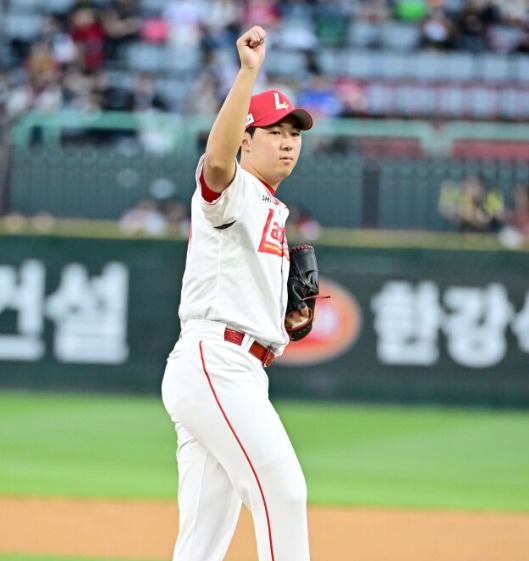 “10승까지 세 걸음” SSG 김민준, 허인서 신인왕 독주를 흔들 카드가 된 이유는? 이제 숫자가 ....