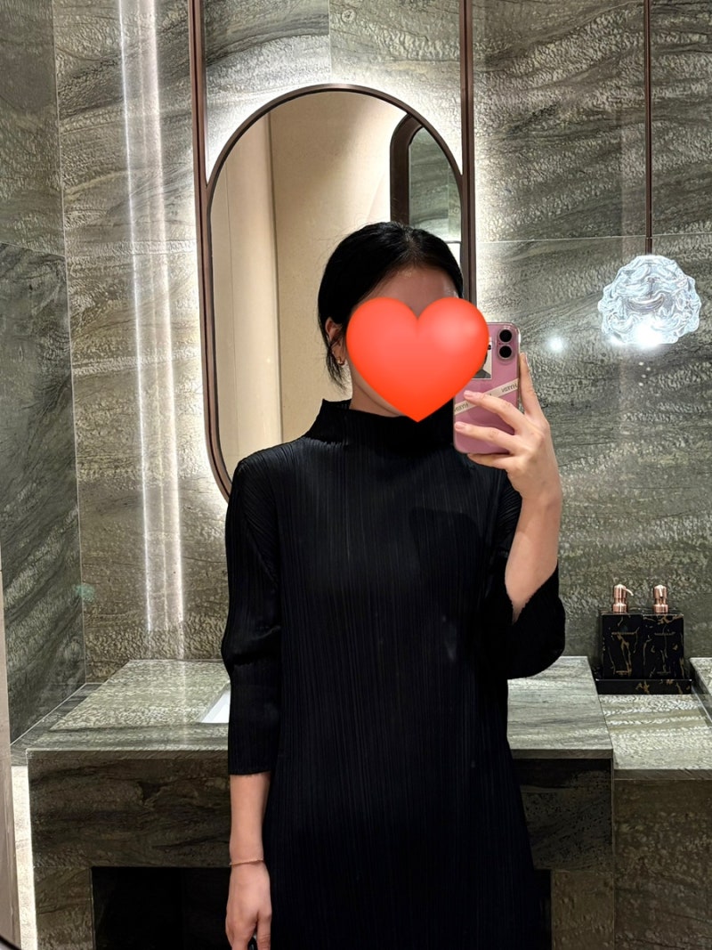 플리츠플리즈 셉템버 드레스 블랙ㅣ아이와 있을 땐 지퍼를 열어 입어요