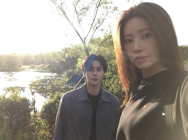 기희현 이상윤 연애, 이번에는 손 꼭 잡은 사진까지 공개됐다
