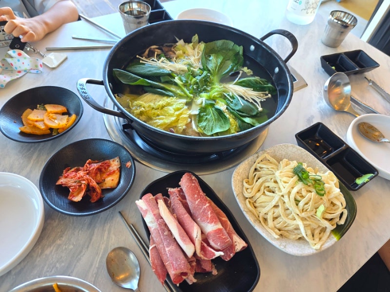 속초 칼국수 영랑칼국수 바다뷰 해물 샤브칼국수