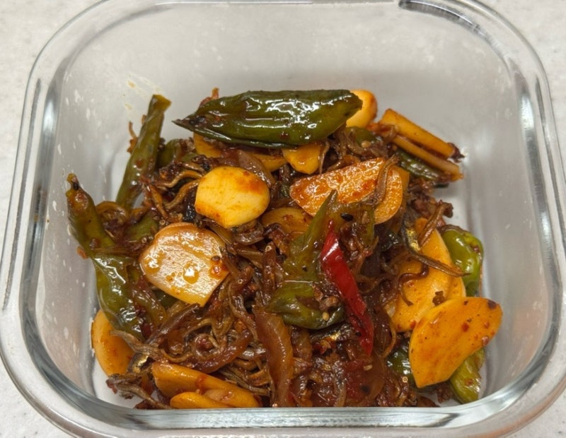밥 한 공기 뚝딱 정호영 멸치꽈리고추조림 냉장고털이요리