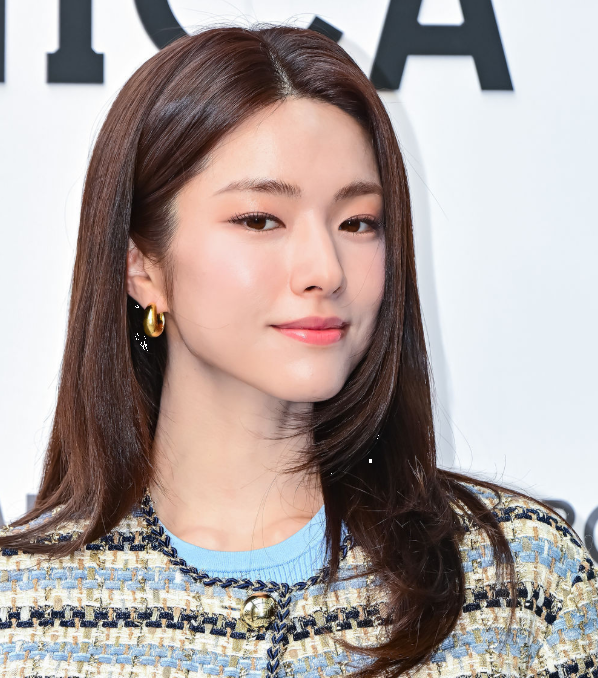 "가족사 언급했다가…" 배우 하영, 증조부 친일 기록에 결국 작품 하차·광고 비공개 파장