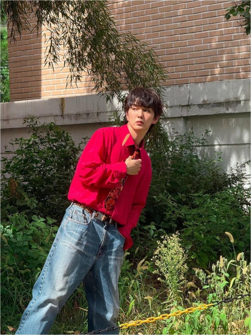 유승호, 9년차 '집돌이' 일상 공개! 요리·청소·반려묘 사랑에 푹 빠진 그의 하루
