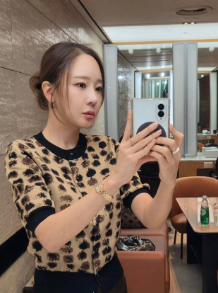 소유진, 스태프들에게 ‘금 1돈’씩 돌린 소식과 주방 공개 일상