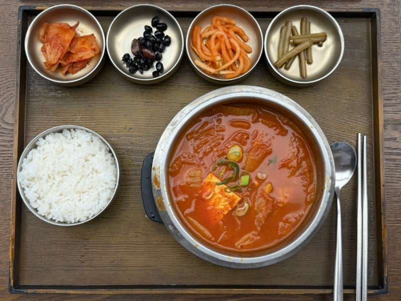 [의정부휴게소(구리방향)] 휴게소 김치찌개 & 돈까스 / 하동녹차 명란김 구매 후기 / 로봇커피
