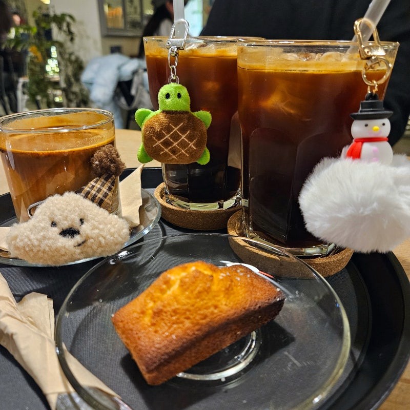 [광주 카페] 어트, 수완지구 휘낭시에 맛집, N번째 재방문하는 곳