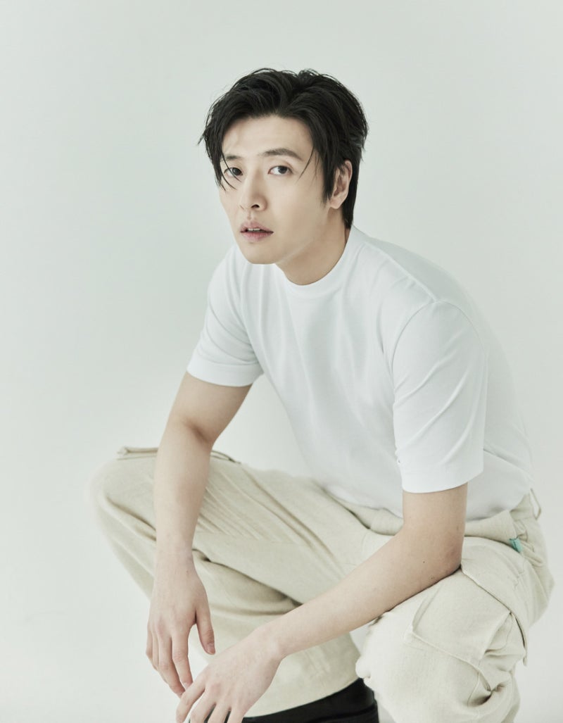 강하늘 드라마 대표작, 동백꽃 필 무렵일까