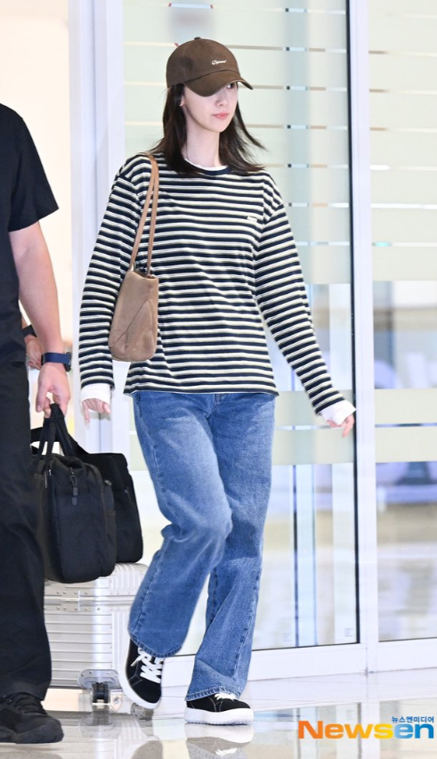 (신어 보면 다 소름돋는대..) 윤아도 맨날 신는 유행대란 운동화