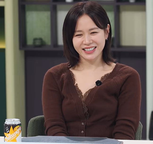 200만원대 명품 패션이 화제인 이유! 손예진 냉부해 니트 셋업, 가을 여신 분위기 물씬