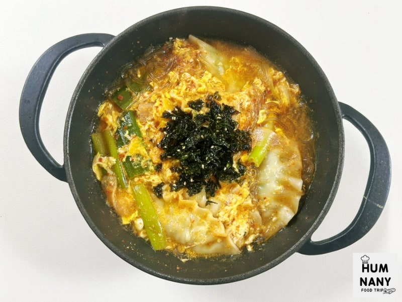 얼큰 만두국 끓이는법 사골만둣국 레시피