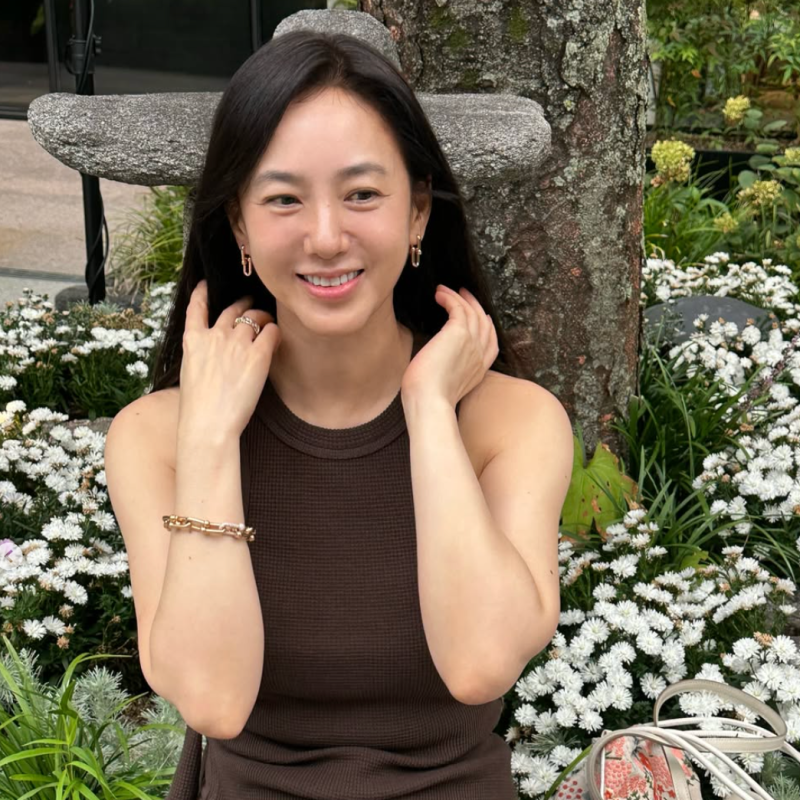 아시아나 모델 시절 그대로라는 박주미… 50대에 보여준 숏팬츠 운동복 근황
