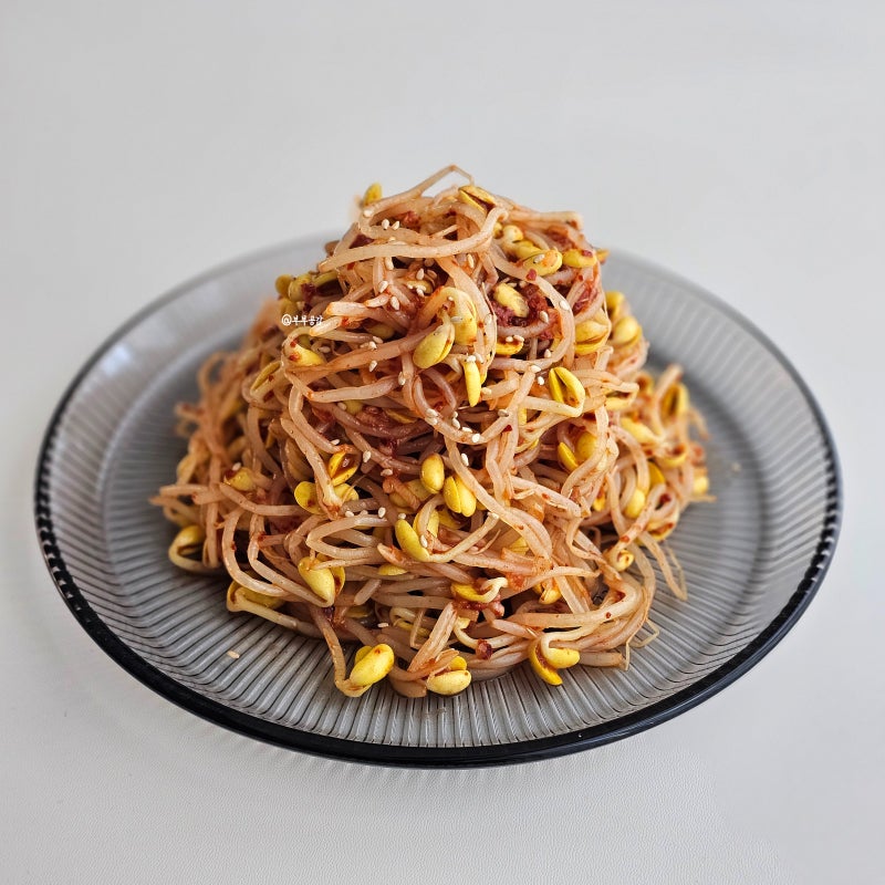 감칠맛 가득한 빨간 콩나물무침 레시피 콩나물 아삭하게 삶는시간