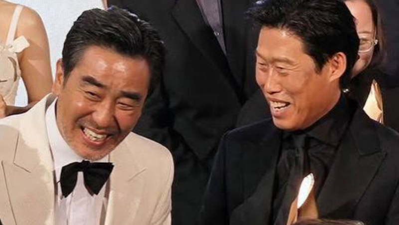 30년 전 비데 공장에서 함께 일했던 유해진·류승룡…둘의 인생이 이렇게 바뀌었다