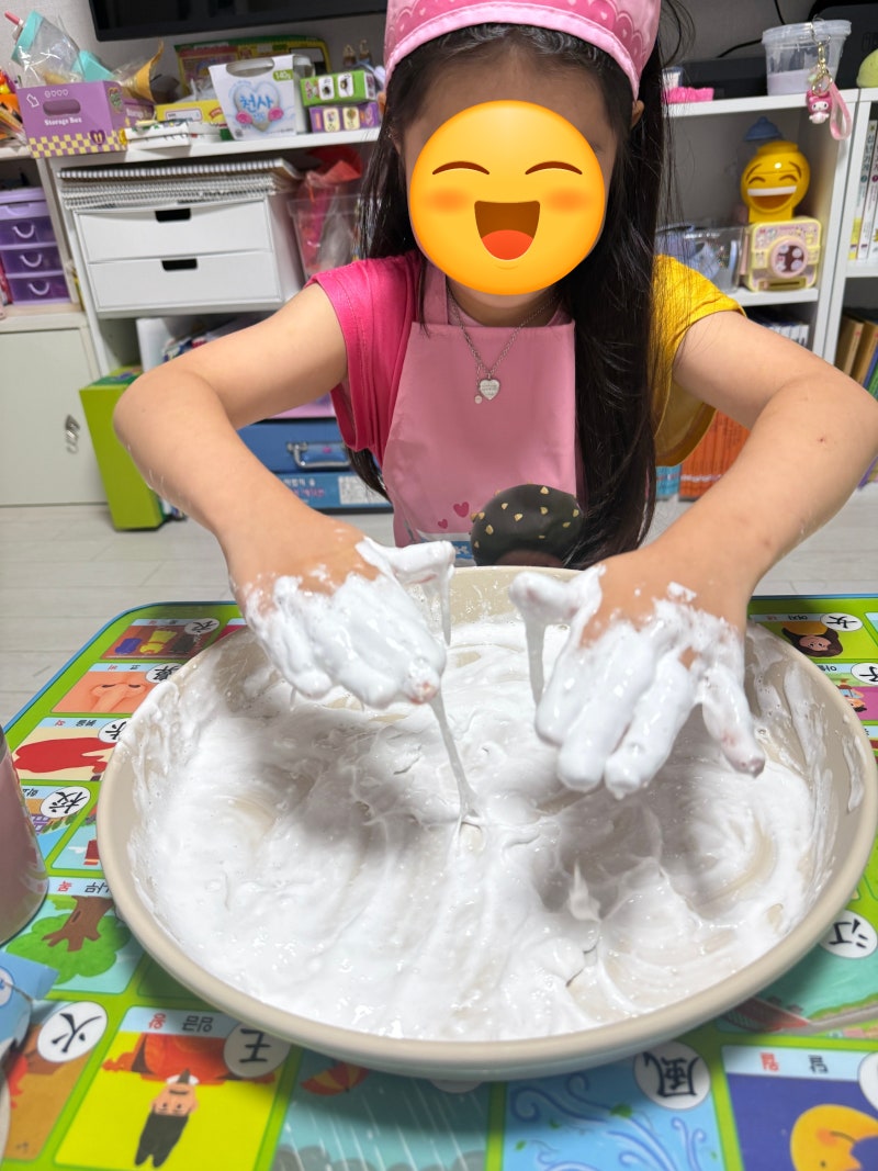 아이와 슬라임 만들기｜집에서 천사 점토로 직접 만들어봤어요.