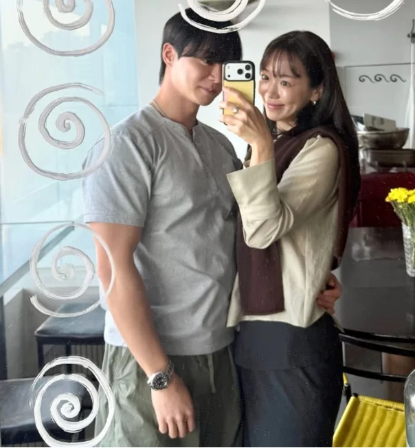 30기 옥순♥영수, 이제 결혼만 남았다…'상견례 완료' 후 다정 투샷 [★해시태그]