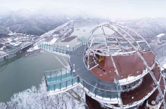 Top 5 Must-Visit Places in Danyang: From Skywalk to Dodamsambong