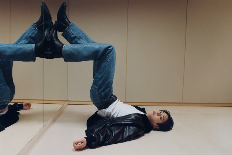 BTS 정국이 완벽한 데님 핏을 느낀 그 순간⏐캘빈클라인 2026 가을 데님 캠페인 'Feel the Fit'