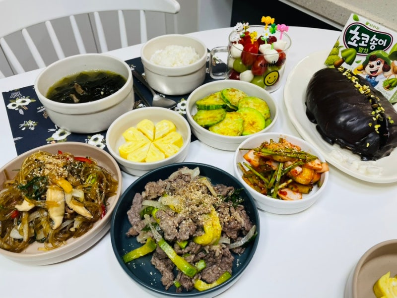 생일상 단골메뉴 등갈비찜 | 아이생일상 | 등갈비찜 레시피