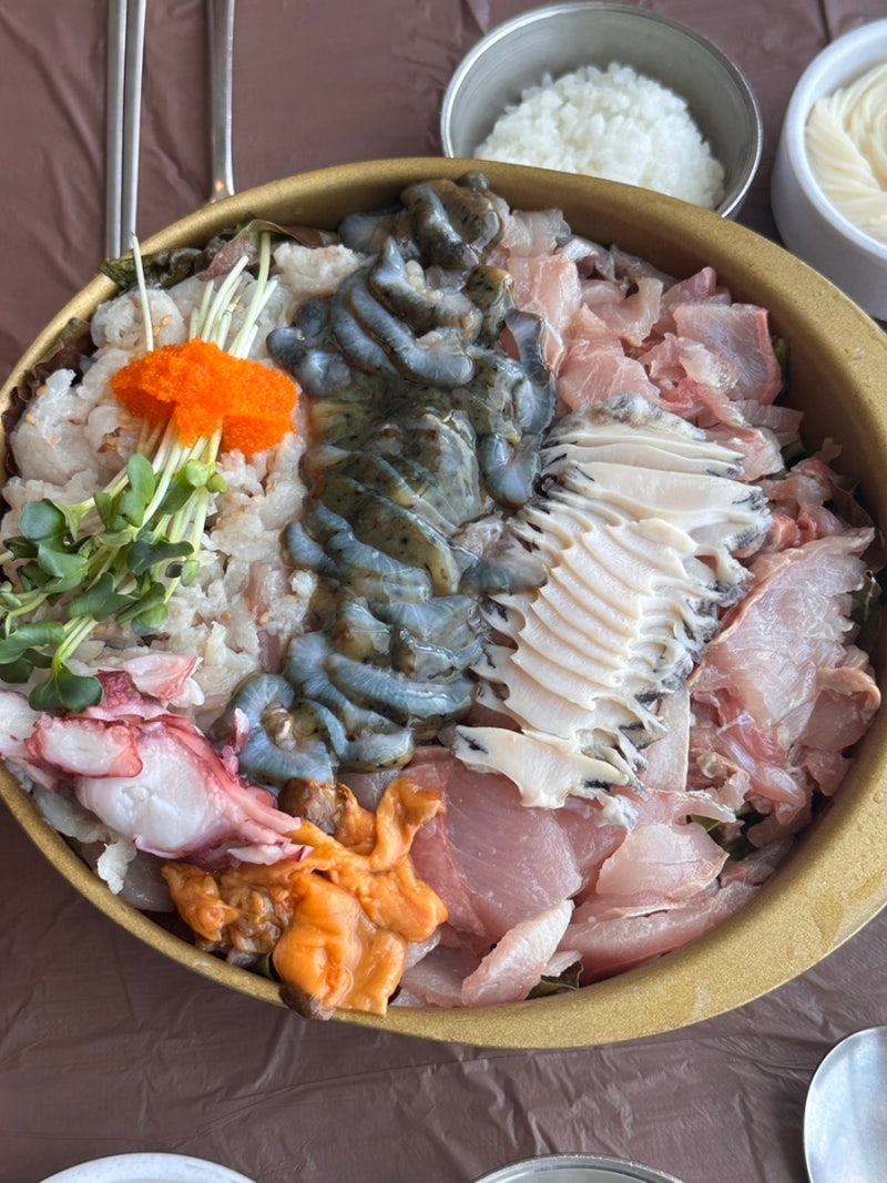 [속초] 청초수물회 | 유명한 이유를 납득해버린 물회 맛집 후기