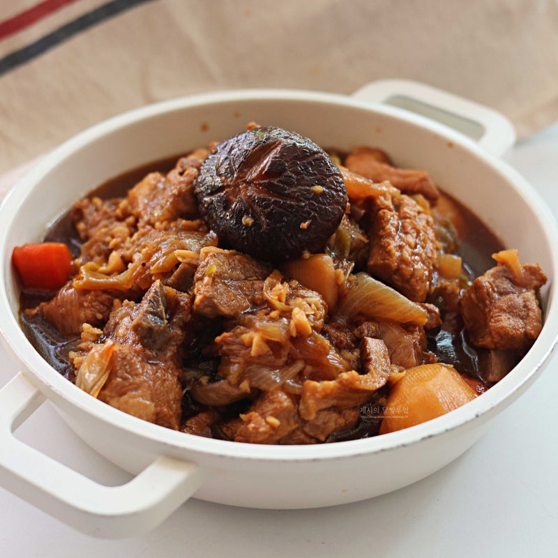 돼지갈비찜 레시피 뼈에서 쏙 빠지는 갈비양념 황금비율 만드는법