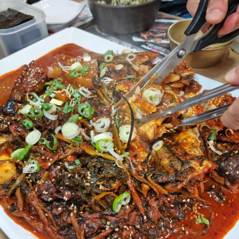 군산밥집 점심특선 1만5천원, 코다리조림에 곤드레밥 막걸리까지