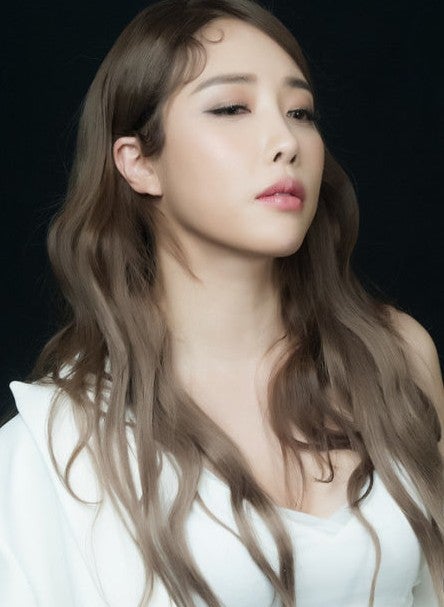 숙행, 9개월 만에 무대 복귀…위자료 소송 선고일에 전해진 근황