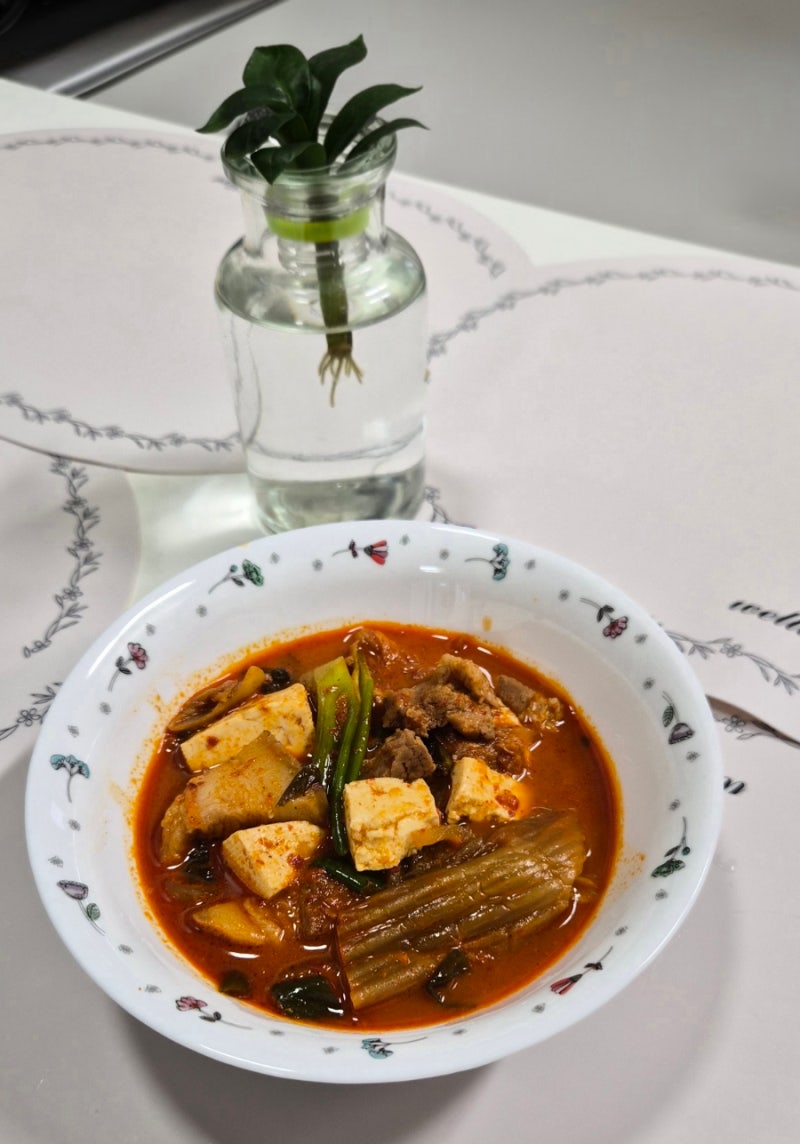 돼지고기 김치찌개 레시피 얼큰한 김치찌개 만드는 법 황금 레시피 (서이추환영)